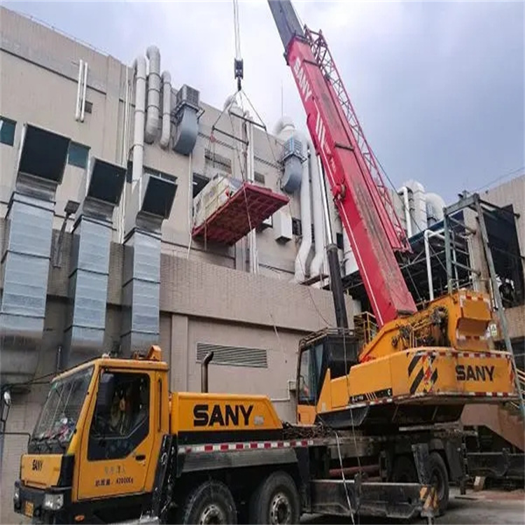 嘉鱼一百吨吊车吊臂多长