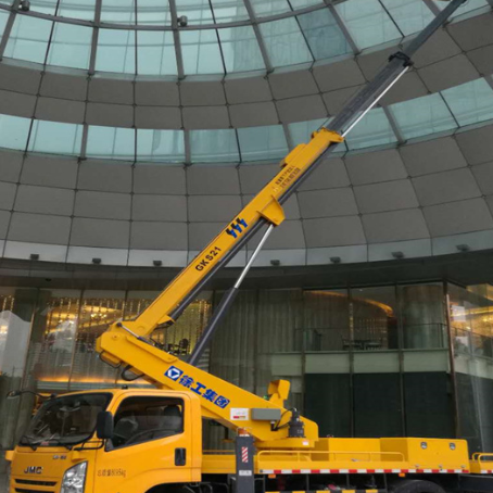 嘉鱼附近高空作业车租赁｜安全设备租赁｜高空安装|工程定制化方案｜亿立达设备租赁